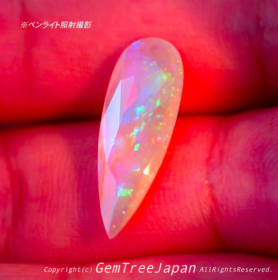 楽しさと綺麗さを兼ね備えたオーストラリア産オパール🌈✨"アディダス作"3.28ct💎