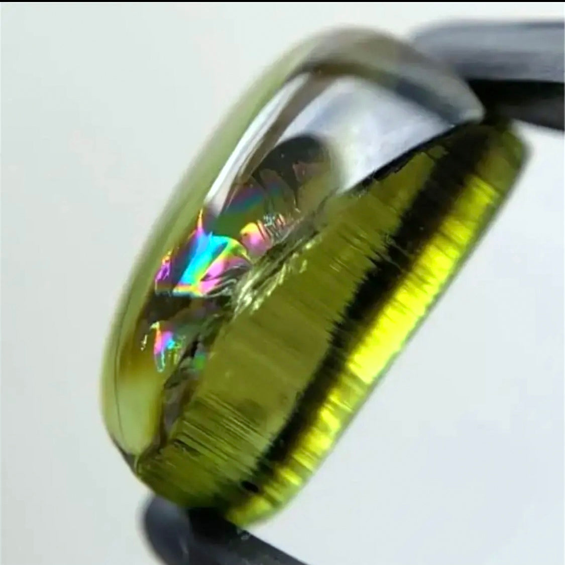 あえて天然感を残したカット&肉眼で見える虹🌈面白いグリーントルマリン3.391ct✨レイちゃん作品