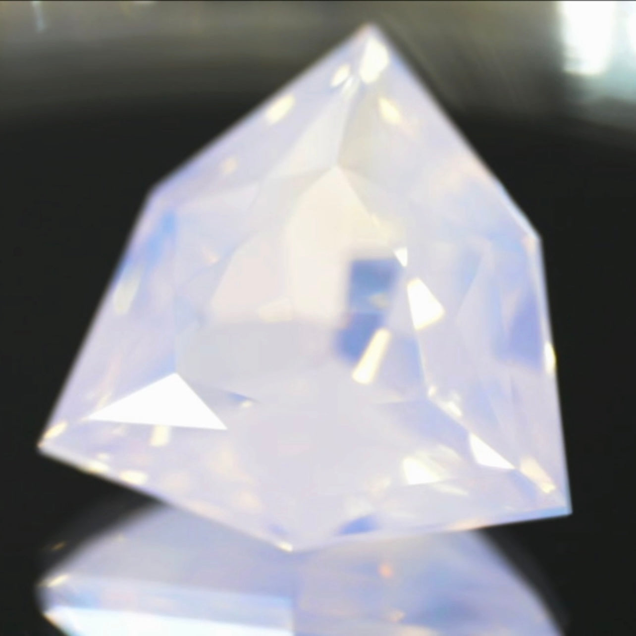 メルヘンチックな色と雰囲気がたまらないミルキーアメジスト11.10ct💎ピアッちゃん作品✨