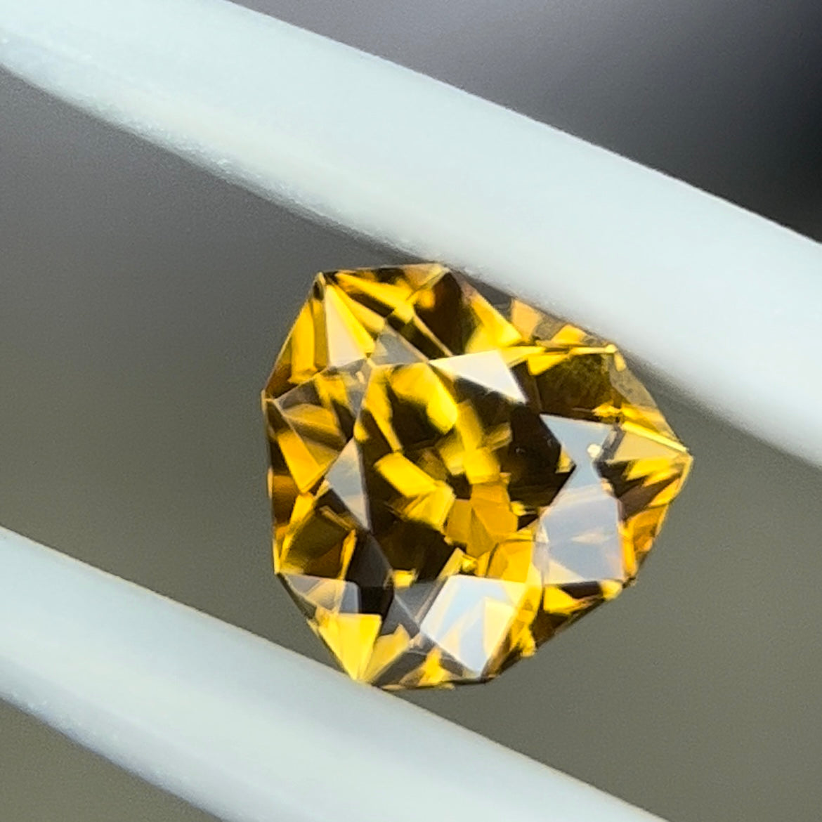 ジルコン 0.82 ct レイちゃん作品 ユサコレ放出品🦐