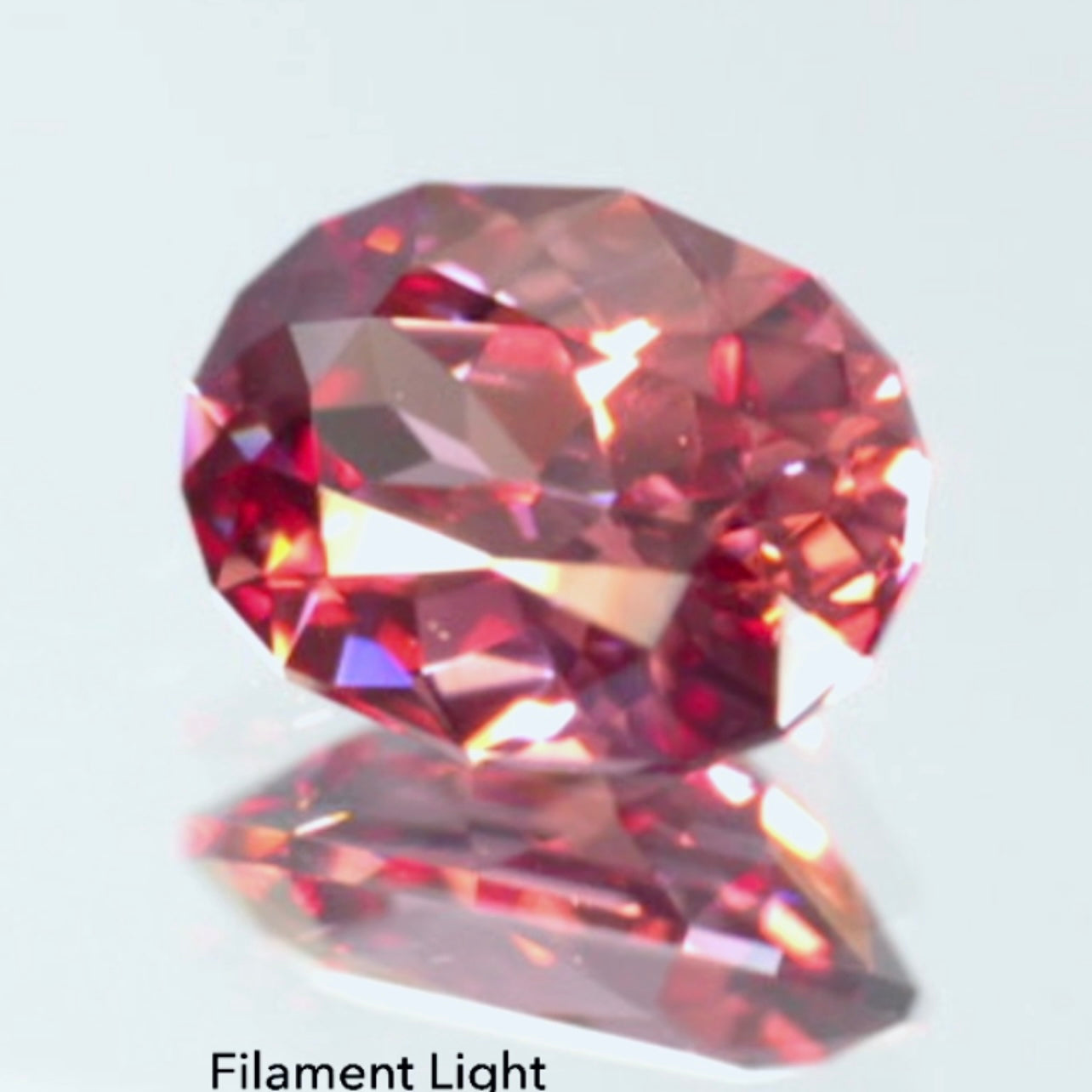 まるでマラヤガーネットのような“激レアピンク”ライトを当てればレッドジルコン1.504ct💎ピアッちゃん作品✨