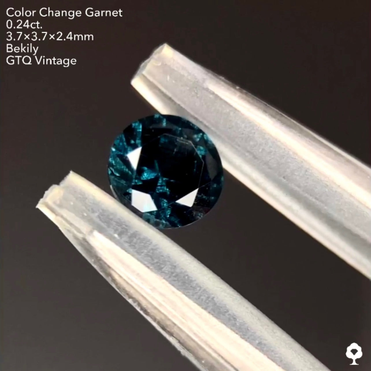 No20.🌕趣高めインディゴ系ブルー🦋ベキリー(カラーチェンジ)ガーネット0.24ct❤️🔥全サイトで販売スタートLive💎✨❤️🔥🔦