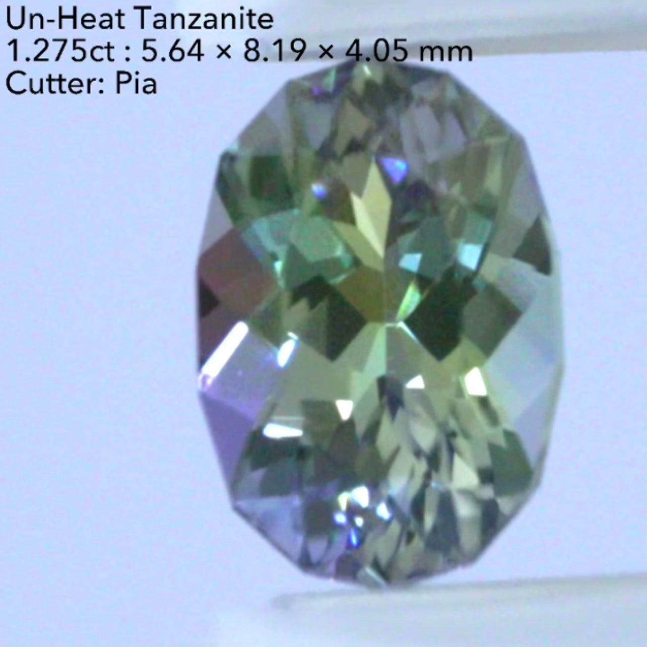 深みのある美色が煌めくパーフェクトカット👍非加熱ゾイサイト(タンザナイト)1.275ct💎ピアッちゃん作品✨