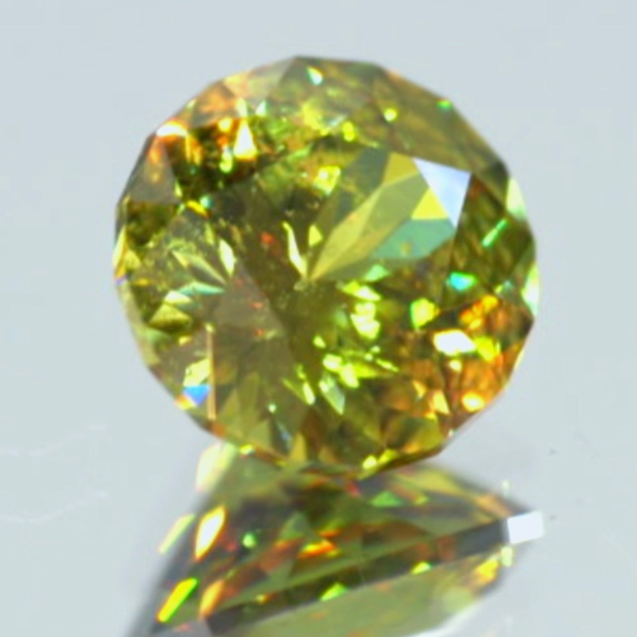 【SOLD OUT】16角形のファンシーラウンド✨ナミビア産デマントイドガーネット1.400ct💎ピアッちゃん作品✨