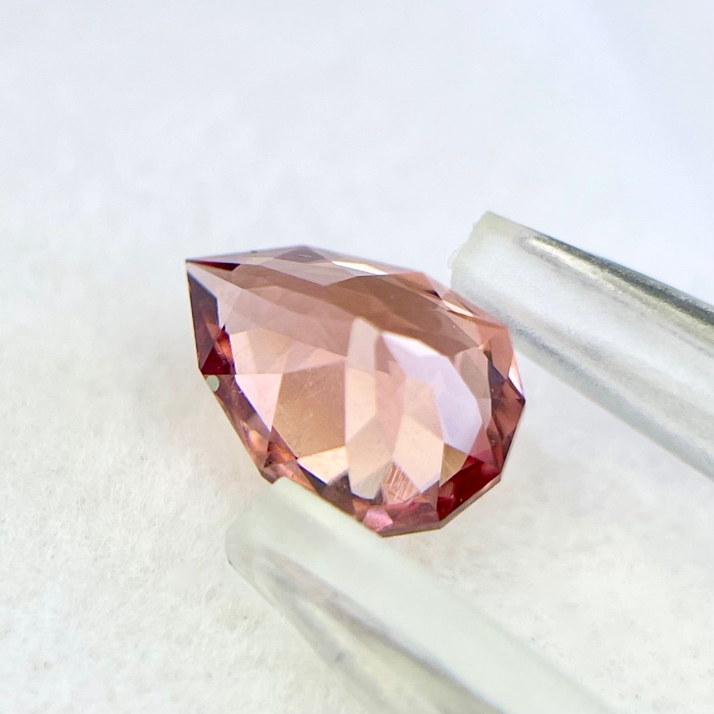 8/17(水)21:30終了‼️オレンジイなトロピカル感がたまらない❣️マラヤガーネット0.680ct✨ピアッちゃん作品⚪️【原宿プチ個展リアルチハルーム開催感謝出品】