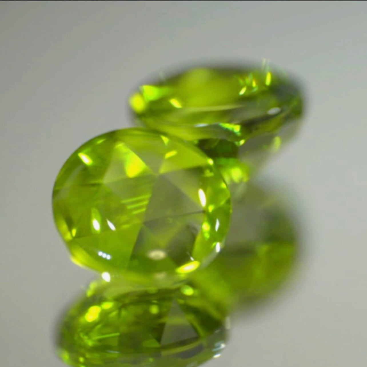 【SOLD OUT】【第2弾 セット9】リバーシブル ローズカットペリドット ✨✨2個セット計1.96ct💎💎コチラはお問合せ一番乗り特価でご紹介です♪