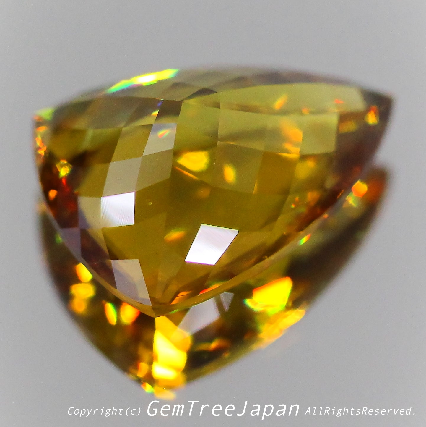 今現在では最後のアディダス監督作品💎マダガスカル産スフェーン5.23ct✨もともとは「10ctアップのクッション」から生まれ変わった逸品👏夏休み期間中だけの特別な価格でご紹介です