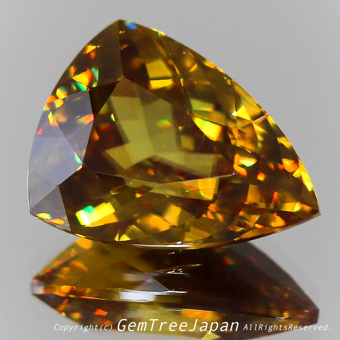 今現在では最後のアディダス監督作品💎マダガスカル産スフェーン5.23ct✨もともとは「10ctアップのクッション」から生まれ変わった逸品👏夏休み期間中だけの特別な価格でご紹介です