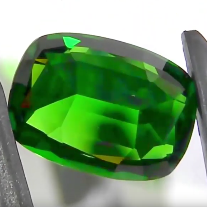 ツァボライト2.132ct✨アディダス作品✨12/8 Live配信商品💎🌳⚡️