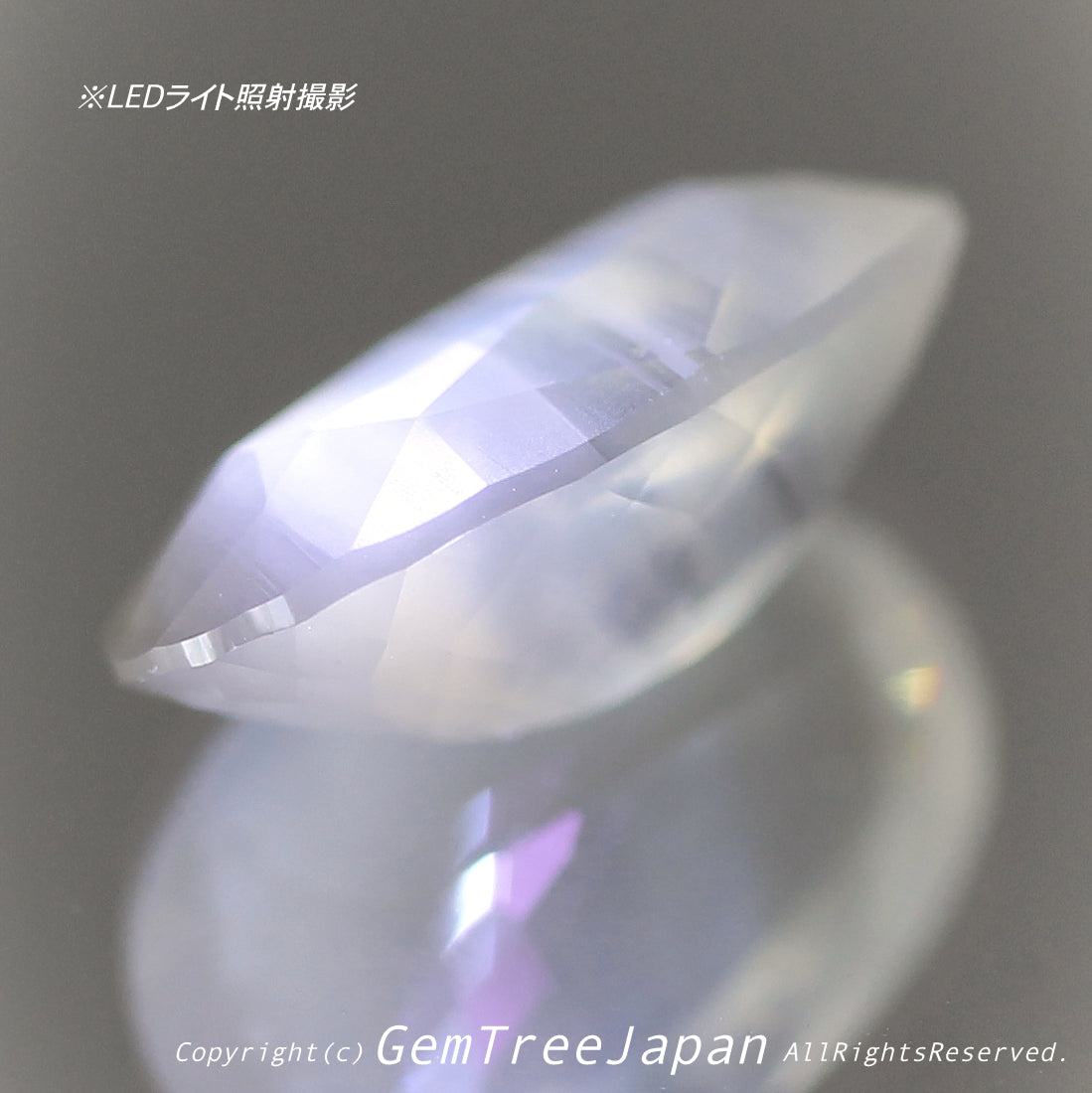 ムーンストーンのような煌きを秘めた4.335ct✨“ちょっとシルキー”な感じが魅力的な非加熱サファイア特集✨専門店ならではのラインナップで開催中の“サファイア祭り”✌️こちらはナント!オークションです🎶11日「22時10分終了」となります⏰