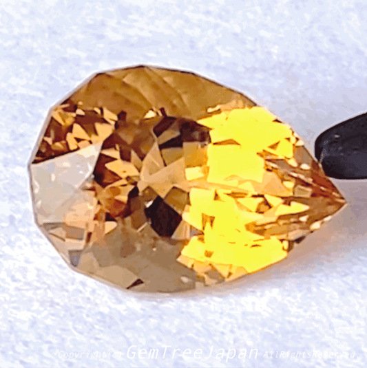 こちらは初披露😉師匠作品「ファンシーペアシェイプ」シトリン4.97ct✨💎