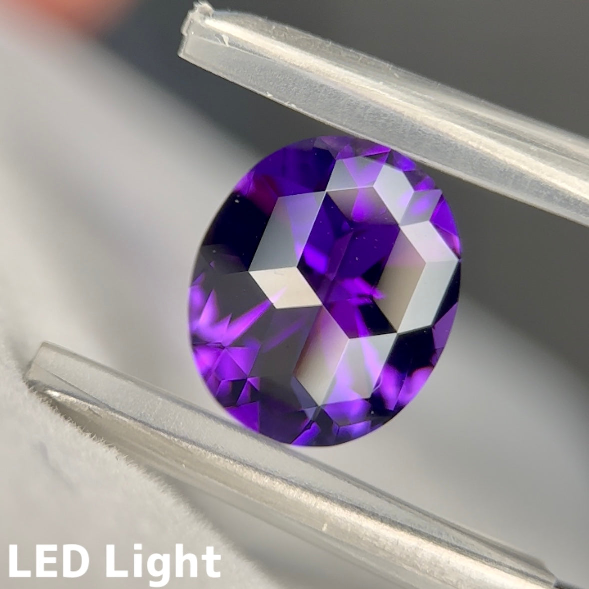 お客さま専用【交渉アリ🦐】アメジスト 2.03ct キューブカット★19ZBご利用価格