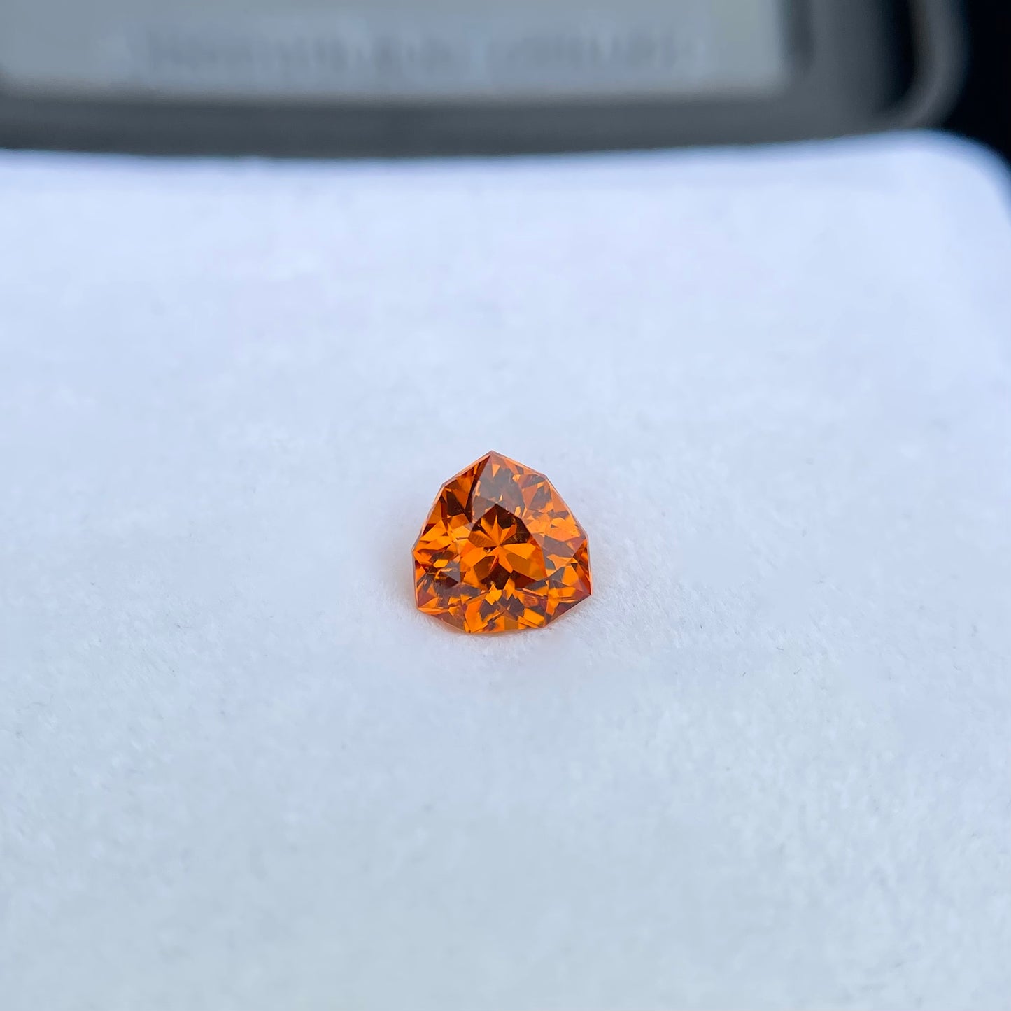 目の覚める鮮やかなオレンジと相性抜群のファンシートリリアント★スペサタイトガーネット1.339ct.ピアッちゃん作品