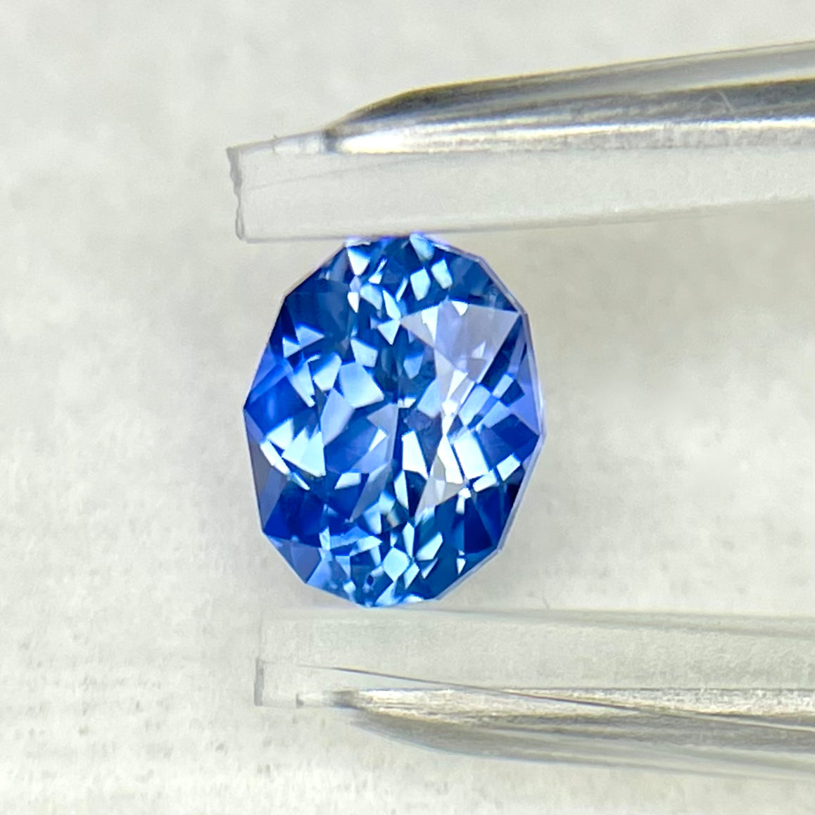 本色とは一味違う魅力が素敵💙コーンフラワーブルー系サファイア0.667ct ピアッちゃん作品【コランダム夏祭り🔥特価‼️】
