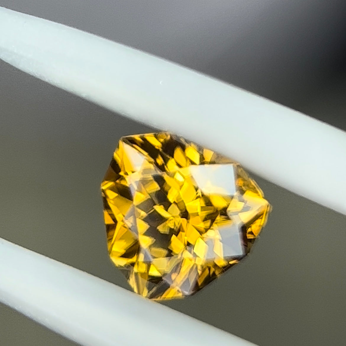 ジルコン 0.82 ct レイちゃん作品 ユサコレ放出品🦐