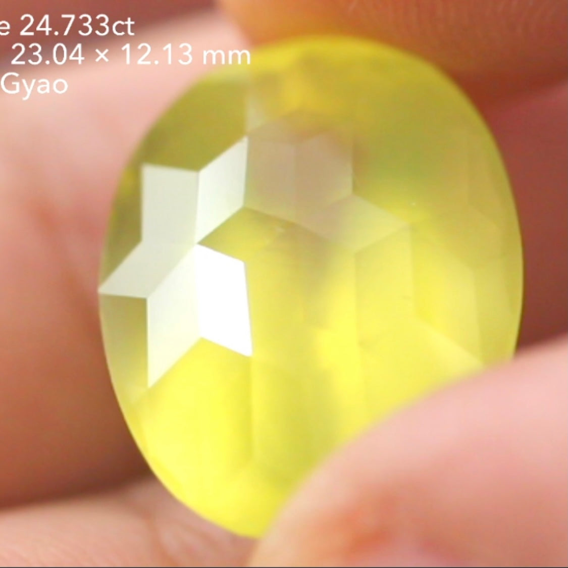 【SOLD OUT】傑作👏両面キューブの大粒イエロープレナイト24.733ct💎ゲオちゃん作品