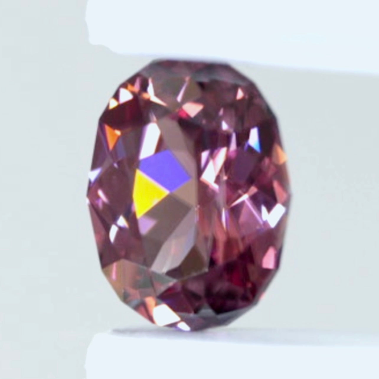 まるでマラヤガーネットのような“激レアピンク”ライトを当てればレッドジルコン1.504ct💎ピアッちゃん作品✨