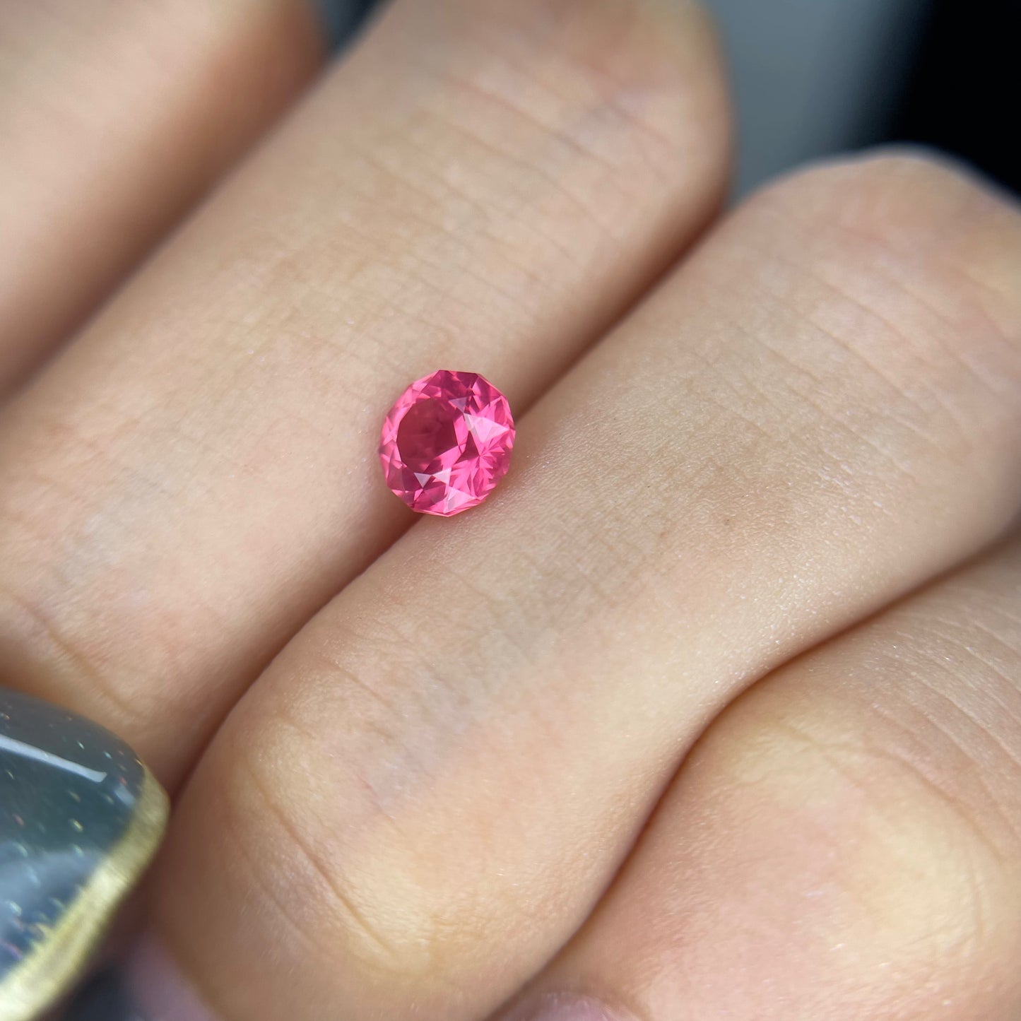 【SOLD OUT】シルキーピンク✖️ファンシーラウンド💖タンザニア産スピネル0.628ct ★ピアッちゃん作品【GTJコランダム夏祭り2022🔥】