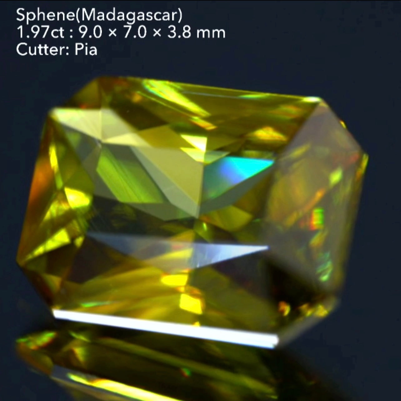 【SOLD OUT】この厚み・このカットだからこその輝き✨マダガスカル産スフェーン1.97ct💎ピアッちゃん作品🌈こちらはお問合せ一番乗り特価でご紹介です♪