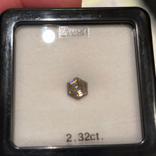 【お客様専用】ジルコン 2.32 ct 六角形 ピアっちゃん作品 ユサコレ放出品🦐