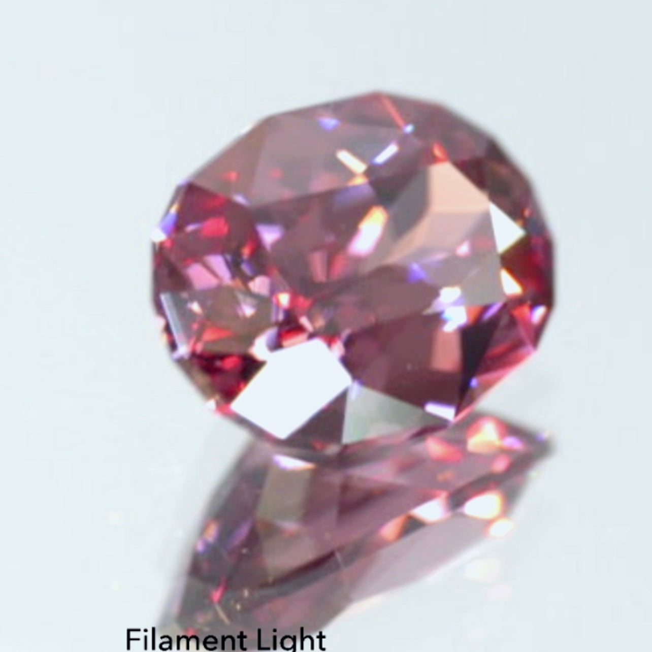 まるでマラヤガーネットのような“激レアピンク”ライトを当てればレッドジルコン1.504ct💎ピアッちゃん作品✨