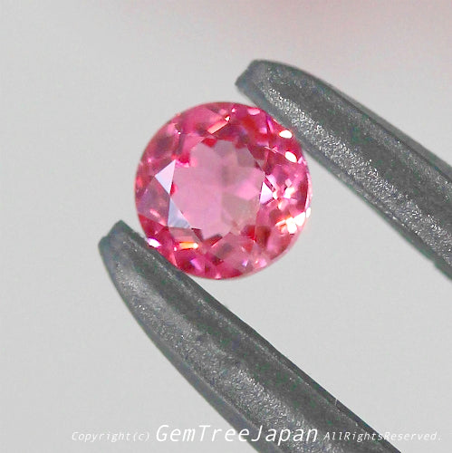 『小さなスピネル博物館』ピアっちゃん作品💎ネオンピンクが綺麗なタンザニア産ラウンド0.203ct✨