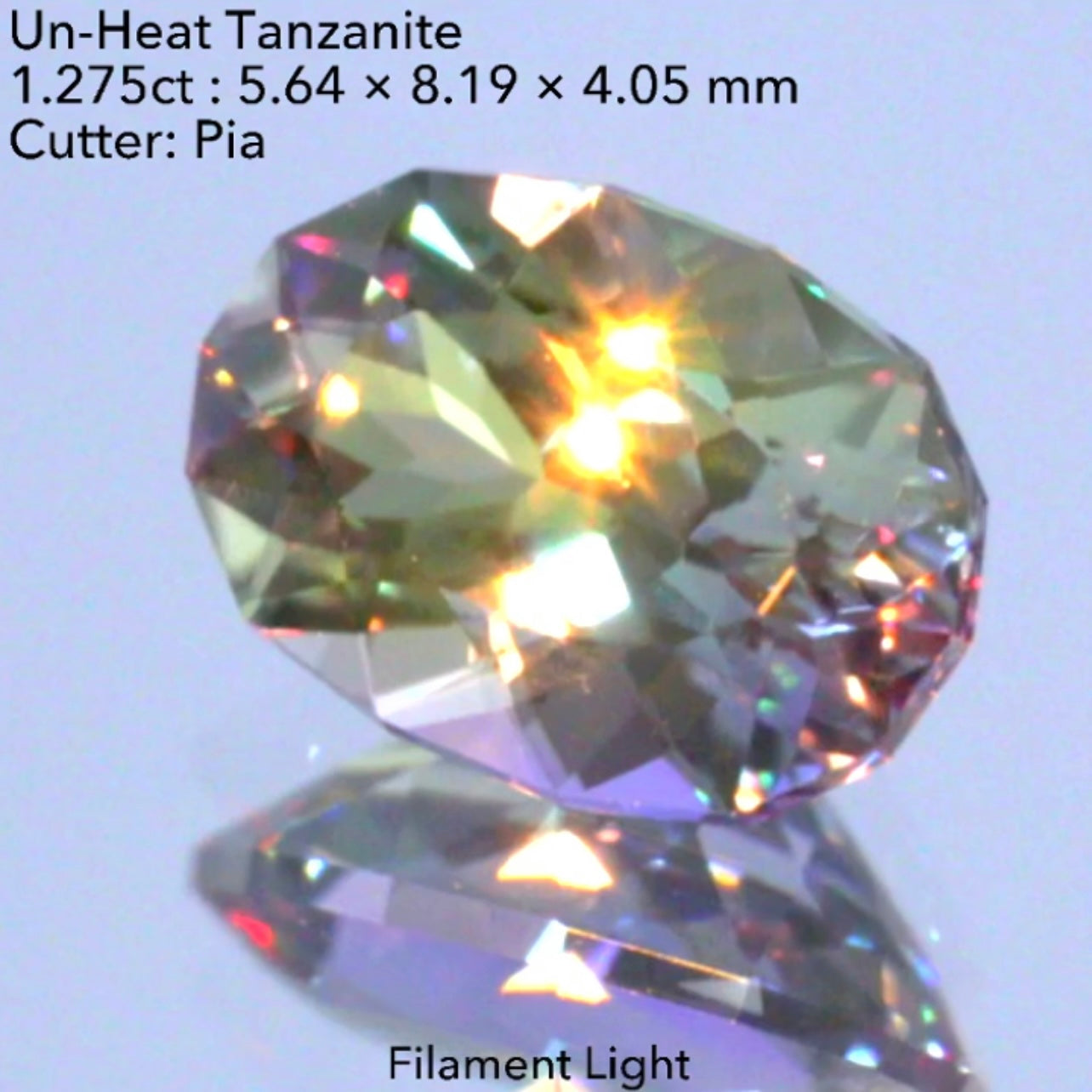 深みのある美色が煌めくパーフェクトカット👍非加熱ゾイサイト(タンザナイト)1.275ct💎ピアッちゃん作品✨