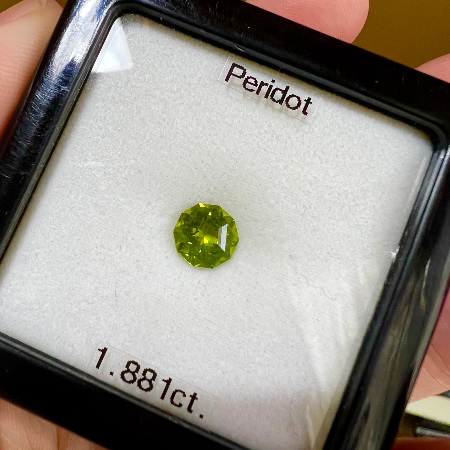 ノリセレクト【Table 5 ZB】ペリドット 1.881ct