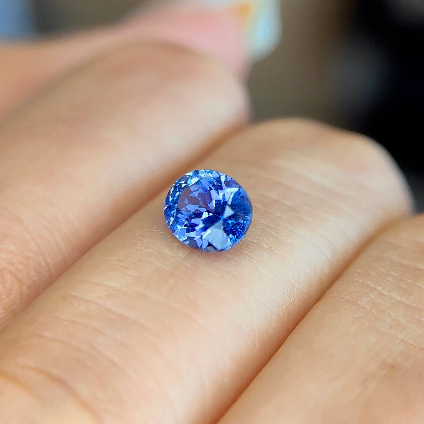 『ヨシミツセレクト』淡さと輝きが見事のマッチ❗️あえての王道シェイプで楽しむタイ産非加熱サファイア0.830ct✨ピアッちゃん作品【迎春特価❄️】