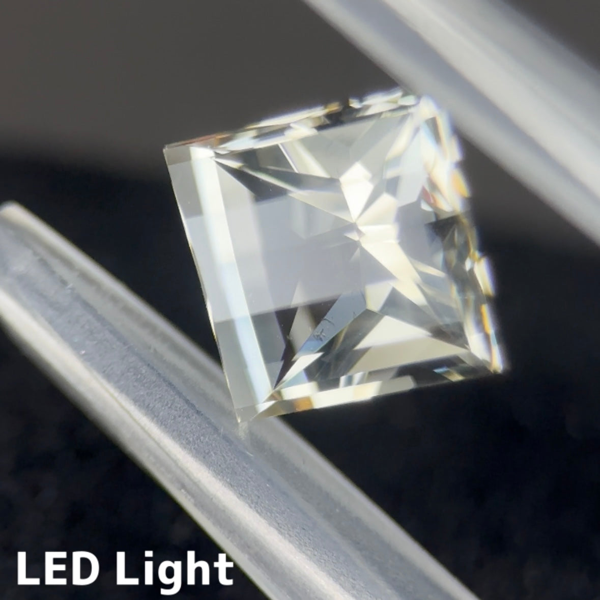 【ご落札者様専用】ユサコレ出品🦐ラブラドライト 1.14ct 太鼓橋カット