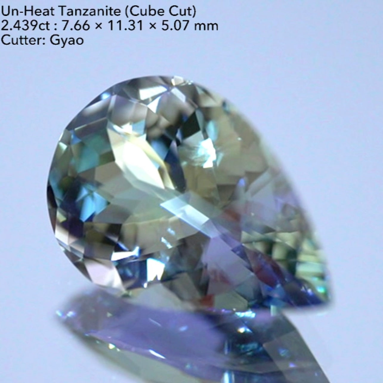 【キューブが敷き詰められた“雫”形】非加熱タンザナイト(ゾイサイト)2.439ct (マンダリンオリエンタル個展開催特別出品)