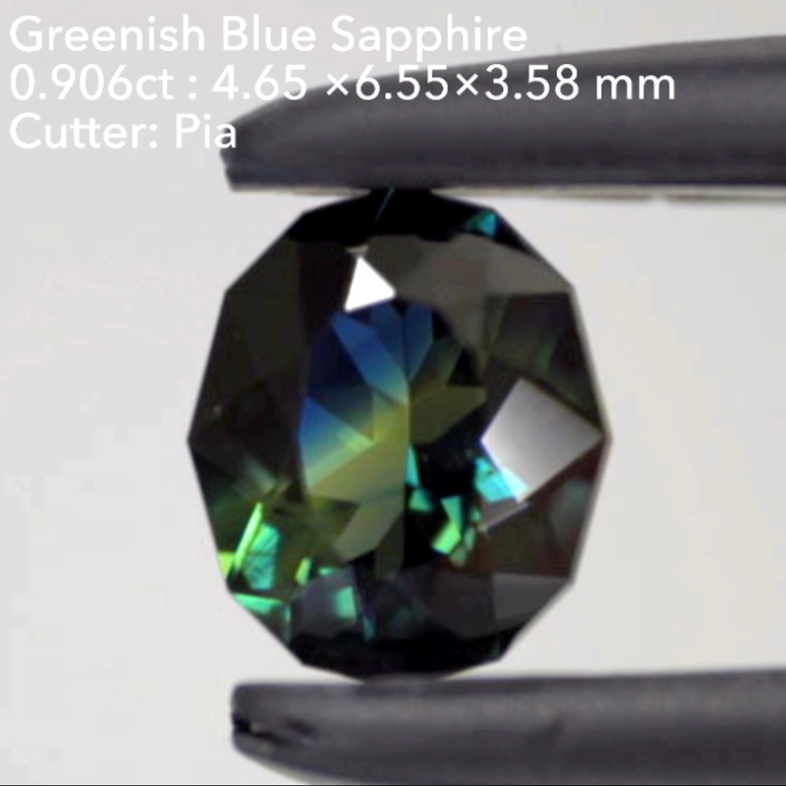 ハッキリ分かれる二つの美色✌️グリニッシュブルーサファイア0.657ct💎ピアッちゃん作品👍ブラックフライデー特価でご紹介です♪