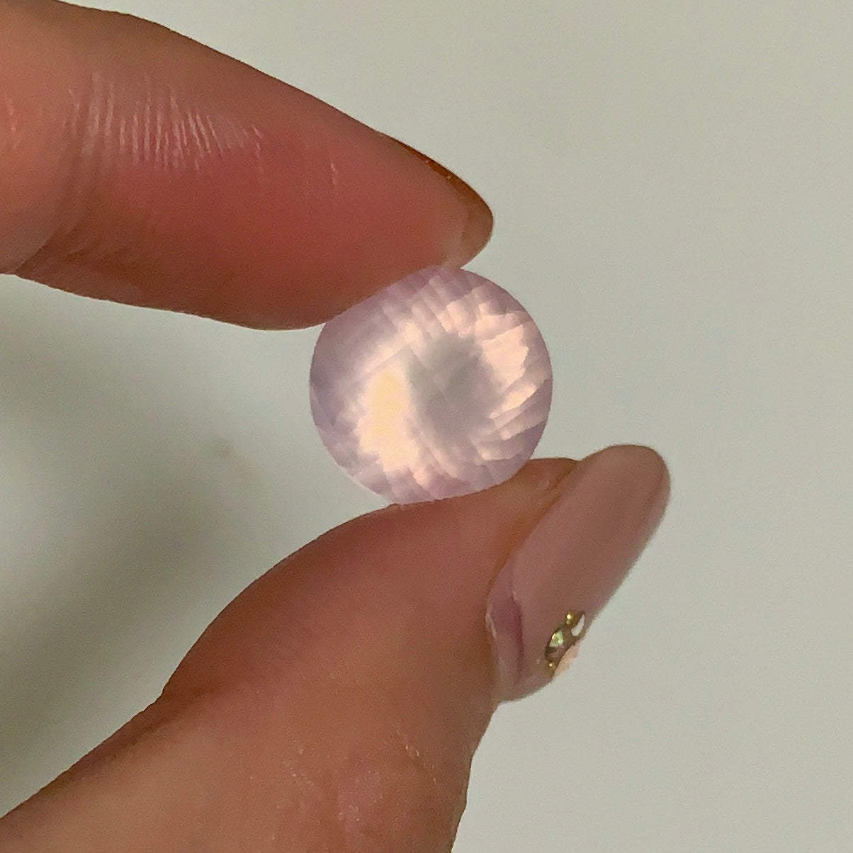 【動画紹介品】コチラは7.26ct🐱今朝届いたばかり🎶師匠作品⭐️眩(くらら)カットとローズクォーツの優しい雰囲気が超ラブリー💖