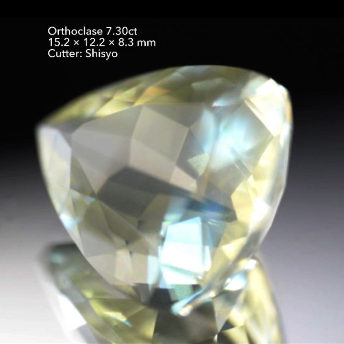 時空が歪む独特の煌めき✨形もカッコいい槍型の大粒オーソクレース7.30ct💎師匠作品👍今なら『クーポン or ZB』のご利用もOK❗️