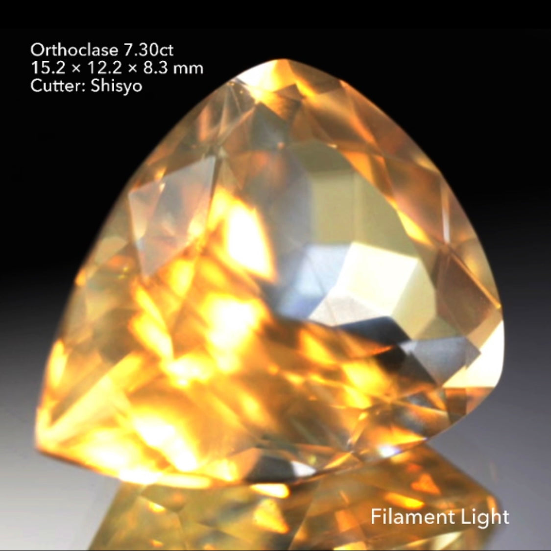 時空が歪む独特の煌めき✨形もカッコいい槍型の大粒オーソクレース7.30ct💎師匠作品👍今なら『クーポン or ZB』のご利用もOK❗️