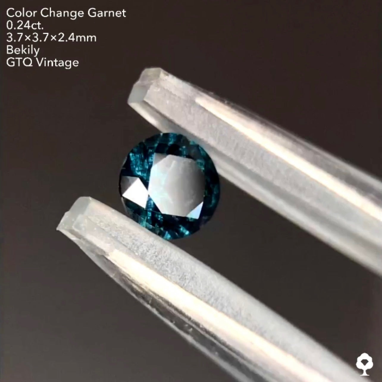 No20.🌕趣高めインディゴ系ブルー🦋ベキリー(カラーチェンジ)ガーネット0.24ct❤️🔥全サイトで販売スタートLive💎✨❤️🔥🔦