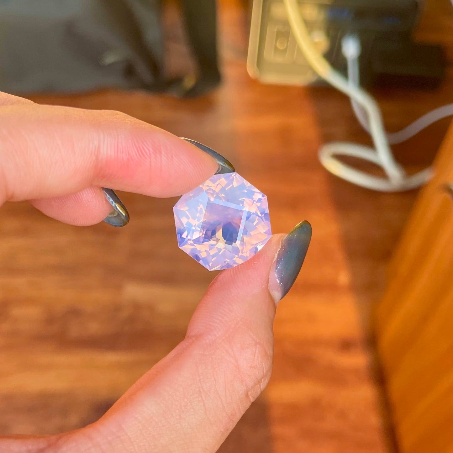 【7/20(水)終了‼️1ヶ月オークション‼️】美しさ・面白さ・カットの融合👏ミルキーアメジスト19.063ct