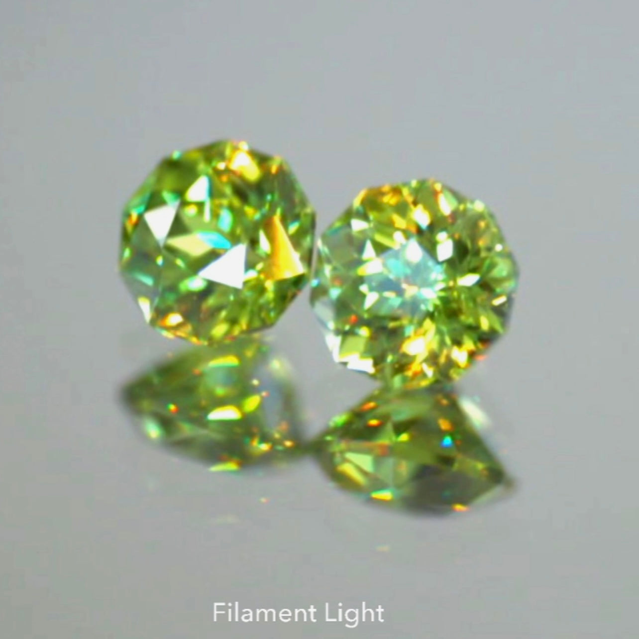 【SOLD OUT】【第2弾 セット2】ナミビア産の魅力全開‼️小さくたってキラッキラ✨✨デマンドイドガーネット 10角形 2個セット計0.37ct💎💎コチラはお問合せ一番乗り特価でご紹介です♪