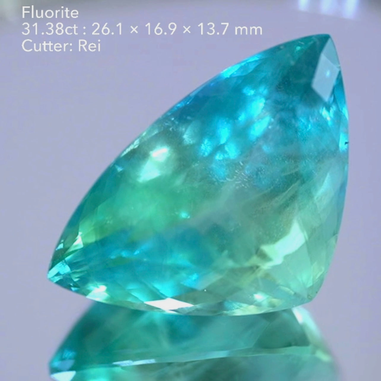 たまらない色斑感👍フローライト 31.38ct💎レイちゃん作品✨