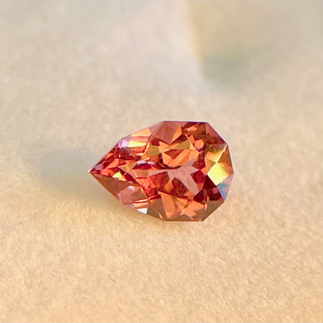 8/17(水)21:30終了‼️オレンジイなトロピカル感がたまらない❣️マラヤガーネット0.680ct✨ピアッちゃん作品⚪️【原宿プチ個展リアルチハルーム開催感謝出品】