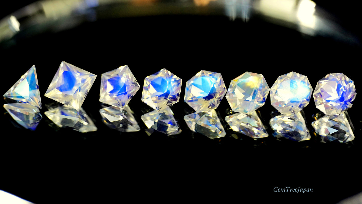 【SOLD OUT】ついに出た❗️レインボームーンストーン多角セット8個4.68ct✨ピアッちゃん作品👍LIVE中お問合せ一番乗り特価でご紹介です♪