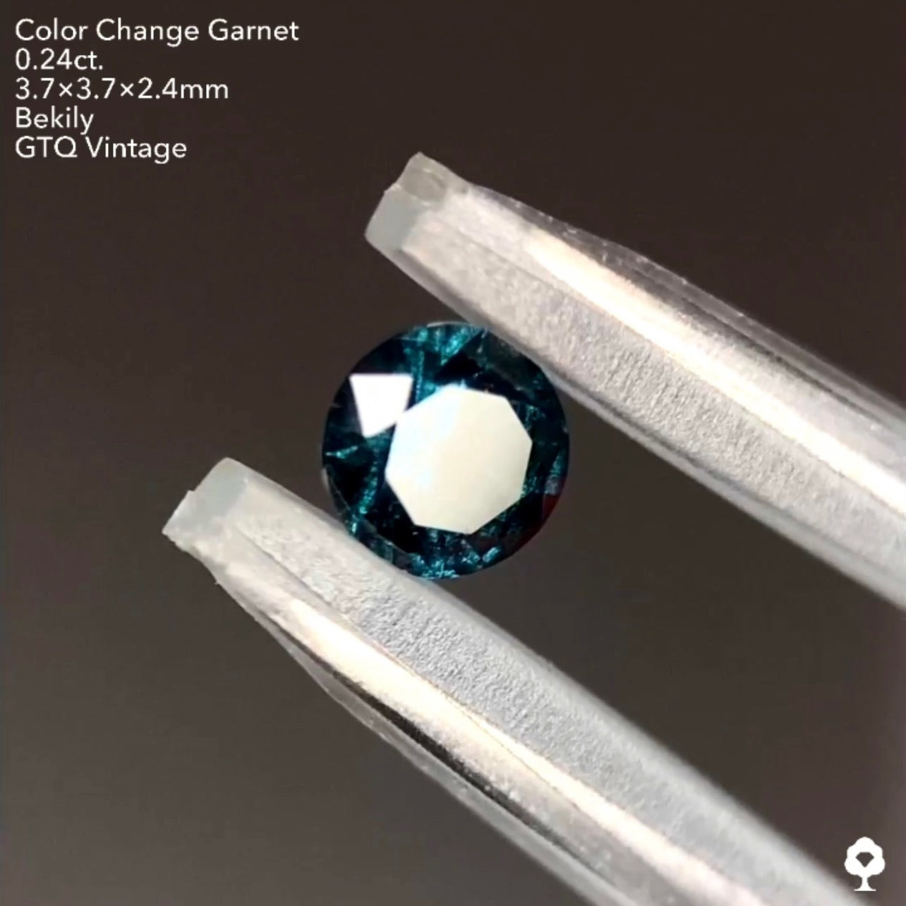 No20.🌕趣高めインディゴ系ブルー🦋ベキリー(カラーチェンジ)ガーネット0.24ct❤️🔥全サイトで販売スタートLive💎✨❤️🔥🔦