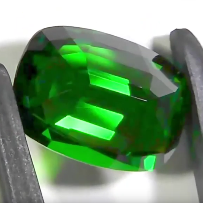 ツァボライト2.132ct✨アディダス作品✨12/8 Live配信商品💎🌳⚡️