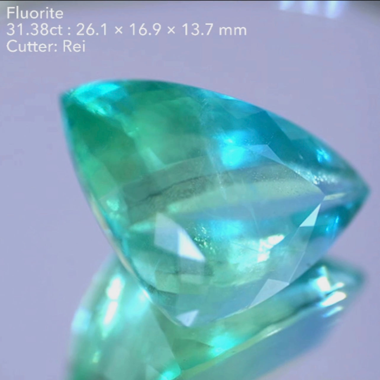 たまらない色斑感👍フローライト 31.38ct💎レイちゃん作品✨