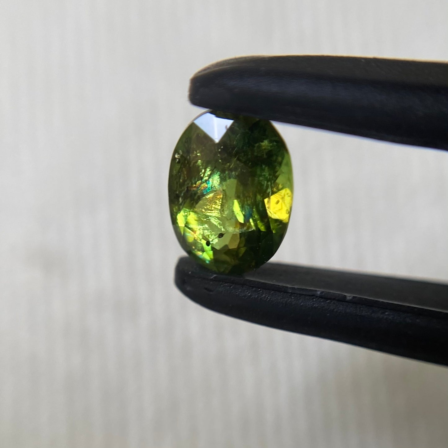 【“みどりの日”特別オークションその3】💖虹入🌈アイドクレース(ベスビアナイト)0.32ct☀️💎レイちゃん作品✨【5/1YouTubeライブご紹介作品】