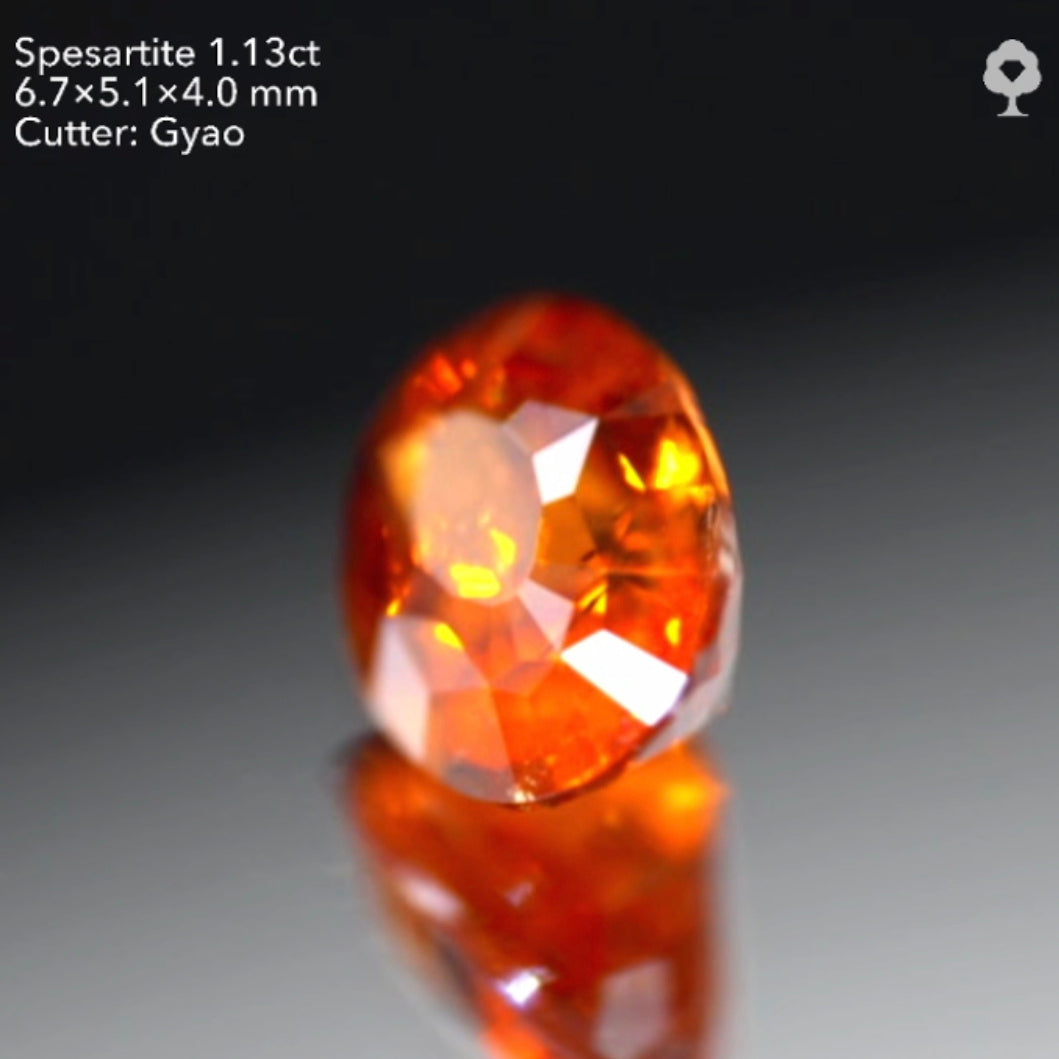 【SOLD OUT】テーブル小さめ変則キューブカット🎁✨色テリカット抜群のタンジェリン(スペサタイト)ガーネット1.13ct✨ゲオちゃん作品