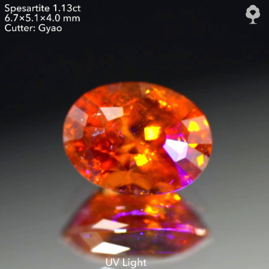 【SOLD OUT】テーブル小さめ変則キューブカット🎁✨色テリカット抜群のタンジェリン(スペサタイト)ガーネット1.13ct✨ゲオちゃん作品