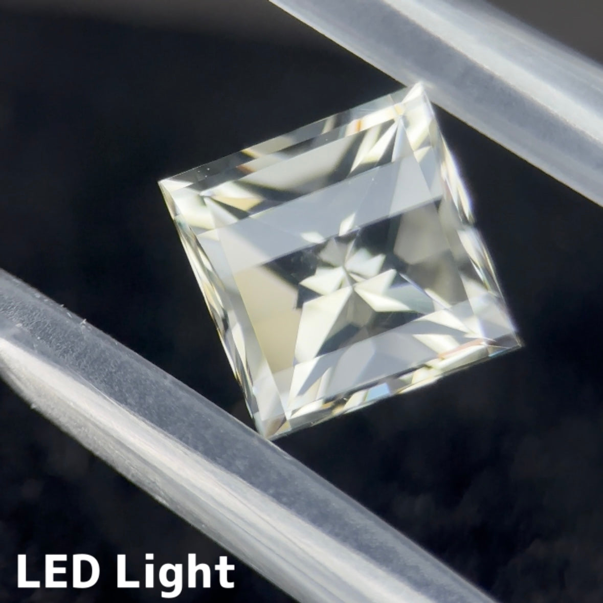 【ご落札者様専用】ユサコレ出品🦐ラブラドライト 1.14ct 太鼓橋カット