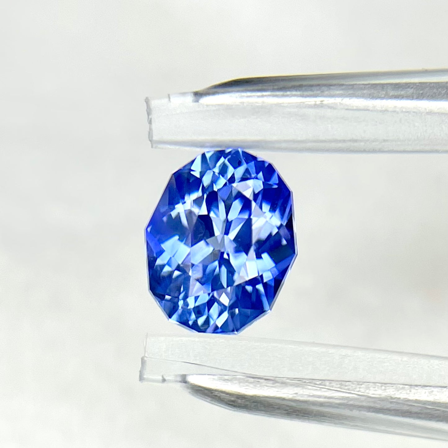 本色とは一味違う魅力が素敵💙コーンフラワーブルー系サファイア0.667ct ピアッちゃん作品【コランダム夏祭り🔥特価‼️】