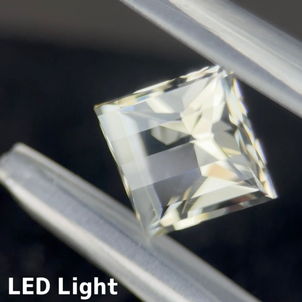【ご落札者様専用】ユサコレ出品🦐ラブラドライト 1.14ct 太鼓橋カット